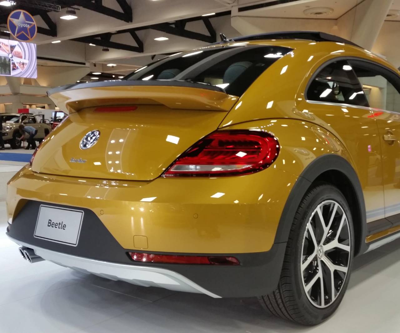 Volkswagen Beetle — photo 1