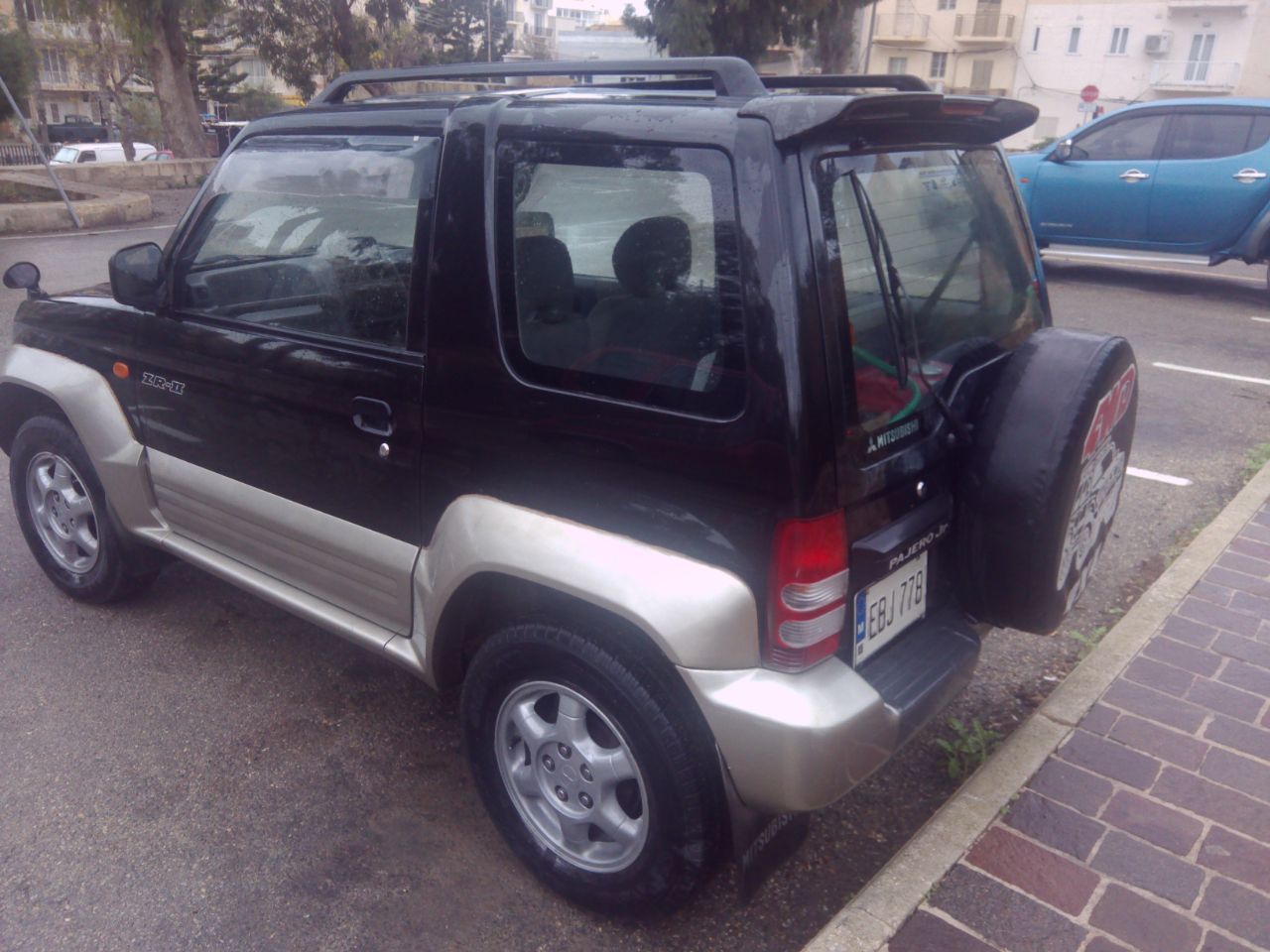 Mitsubishi pajero junior — photo 3