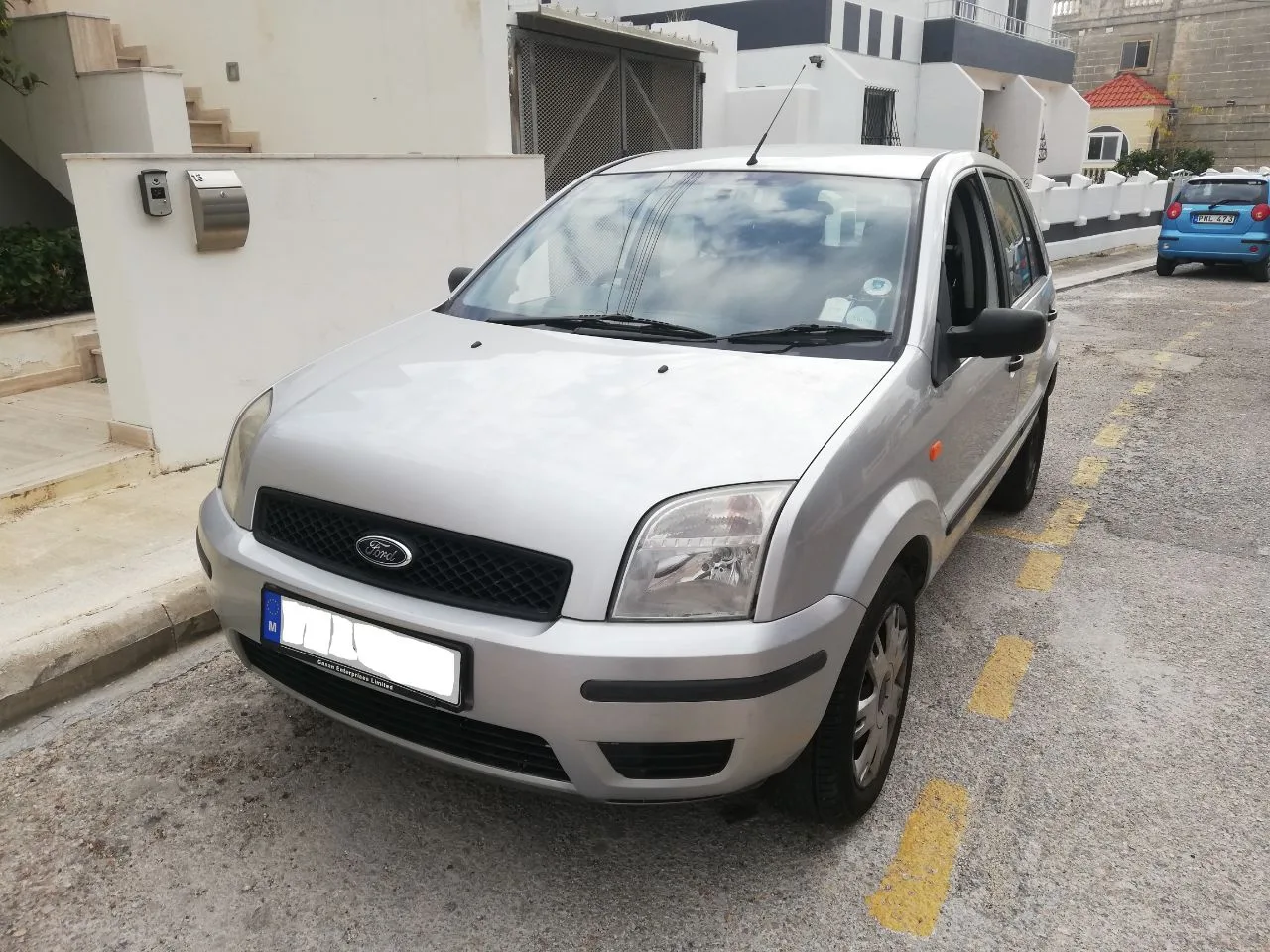 Ford Fusion low license — photo 2