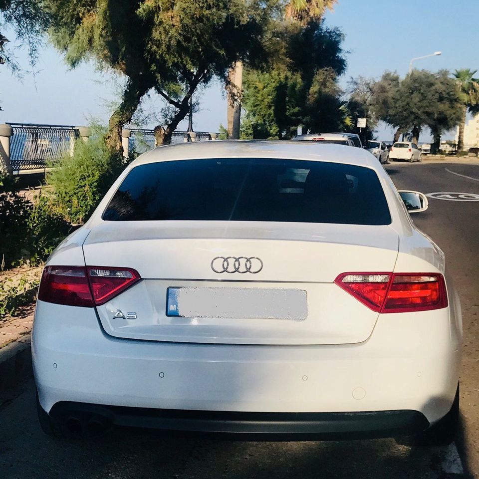 2011 Audi A5 coupe — photo 2
