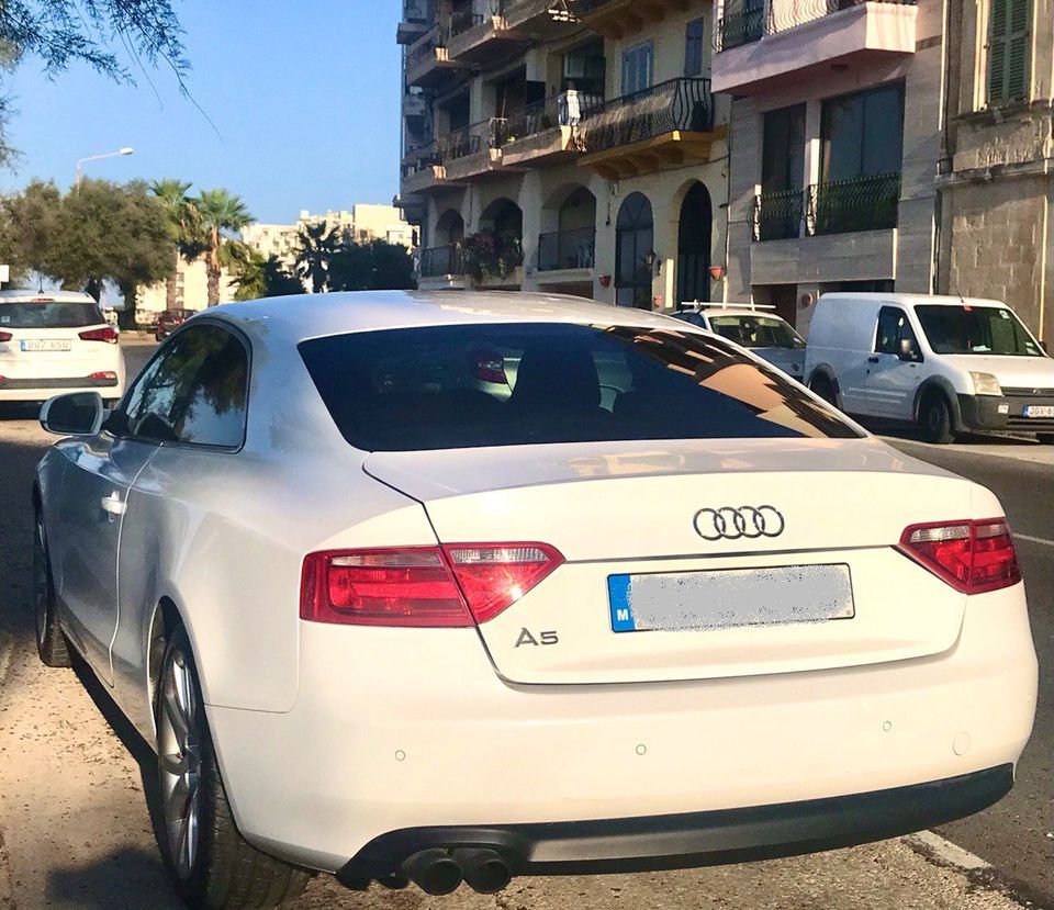 2011 Audi A5 coupe — photo 3