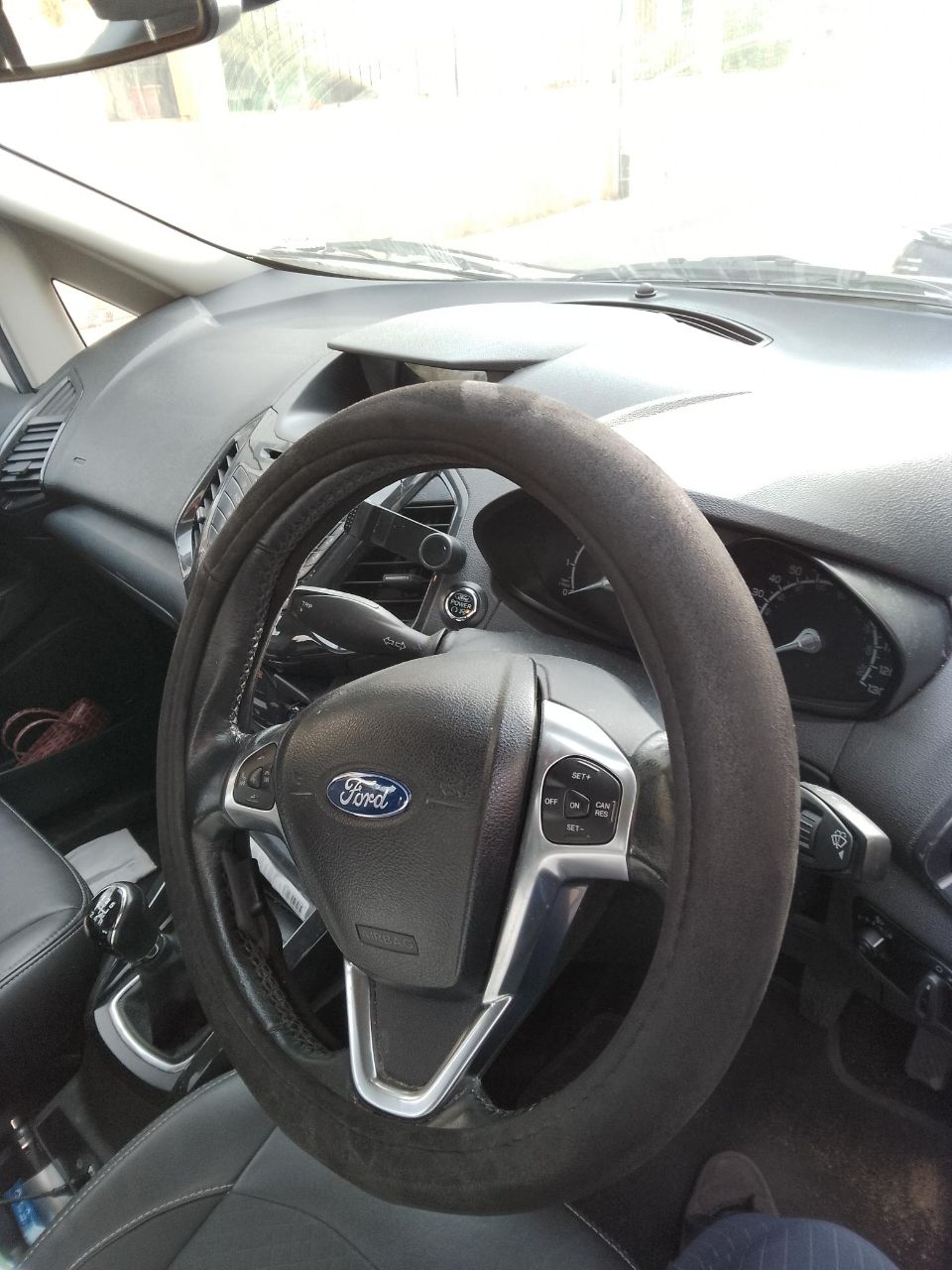 Ford Ecosport Year 2015 — photo 3