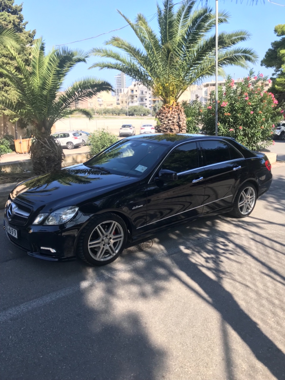 Mercedes Benz E 350 AMG — photo 1