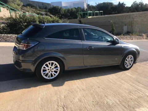 Vauxhall Astra 2011