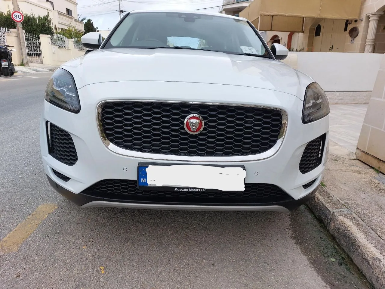 Jaguar E Pace — photo 7
