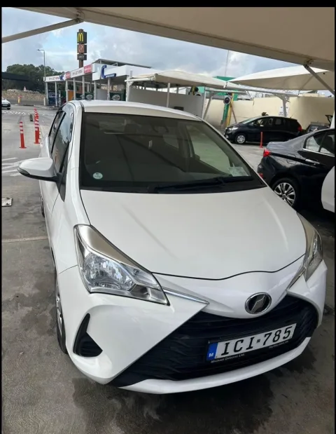 Toyota vitz 2017 Face lift