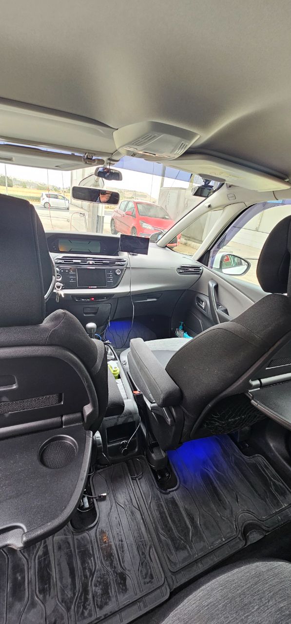 Citroen C4 Grand picasso 1.6 BlueHDi — photo 9