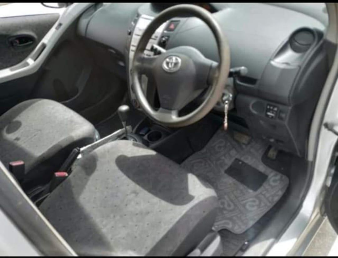 Toyota vitz — photo 1