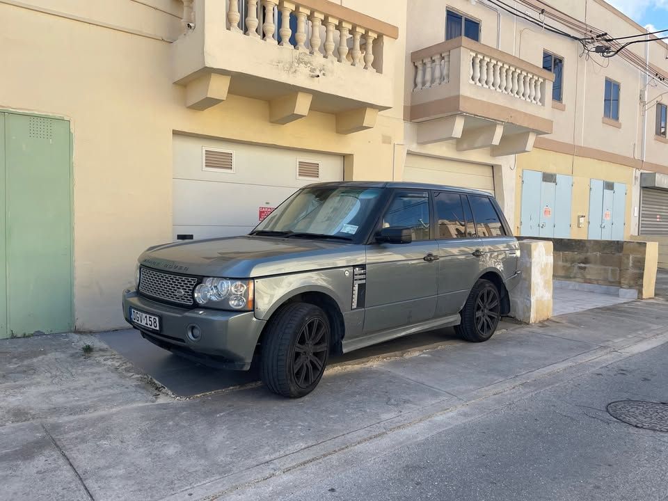 Range Rover Vogue — photo 1