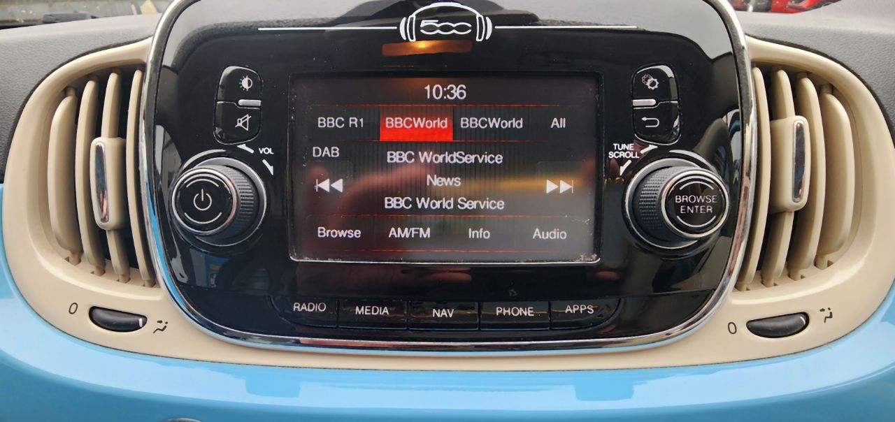 Fiat 500 Lounge 1.2 RHD — photo 3