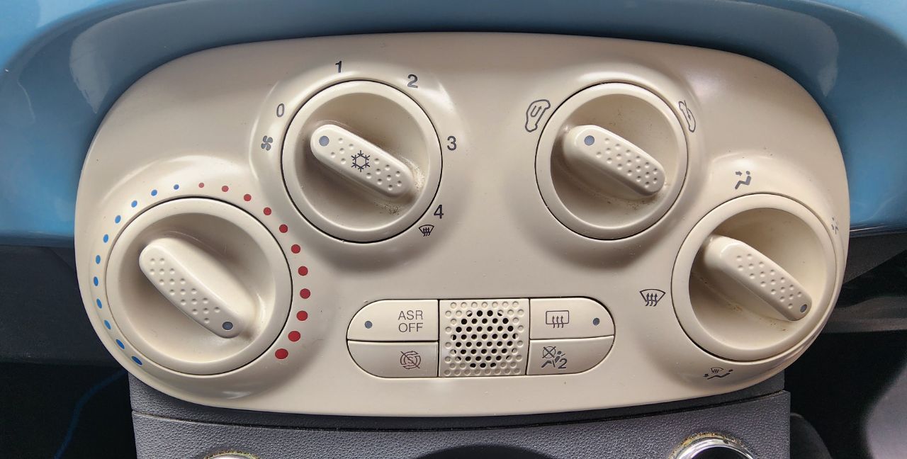 Fiat 500 Lounge 1.2 RHD — photo 6