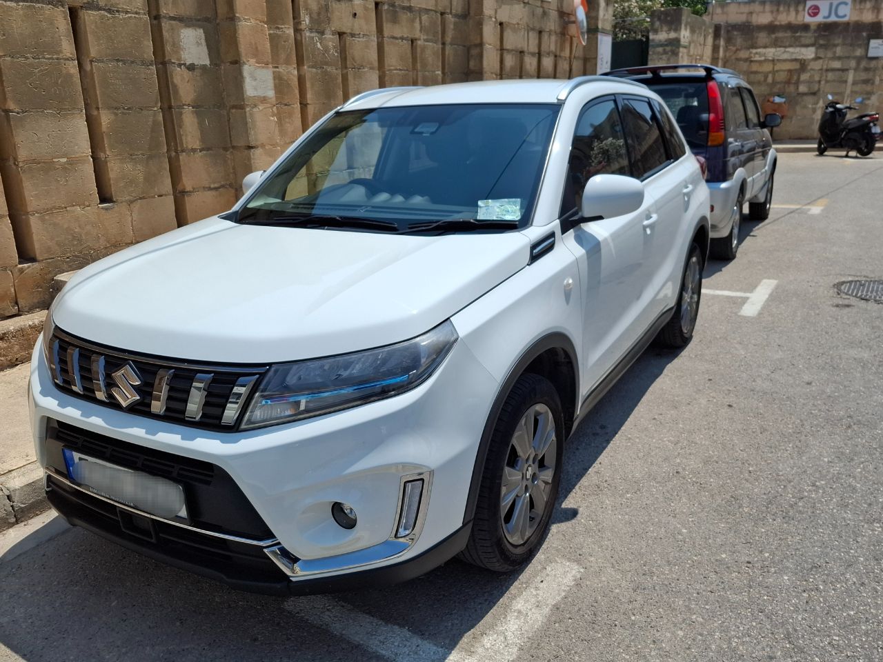 Suzuki Vitara 1.4 Hybrid BoosterJet Petrol — photo 3