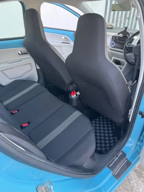 Volkswagen Up! 2017  Automatic | Petrol | Very Low Mileage | Warranty! — photo 4