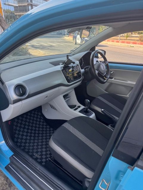 Volkswagen Up! 2017  Automatic | Petrol | Very Low Mileage | Warranty! — photo 6