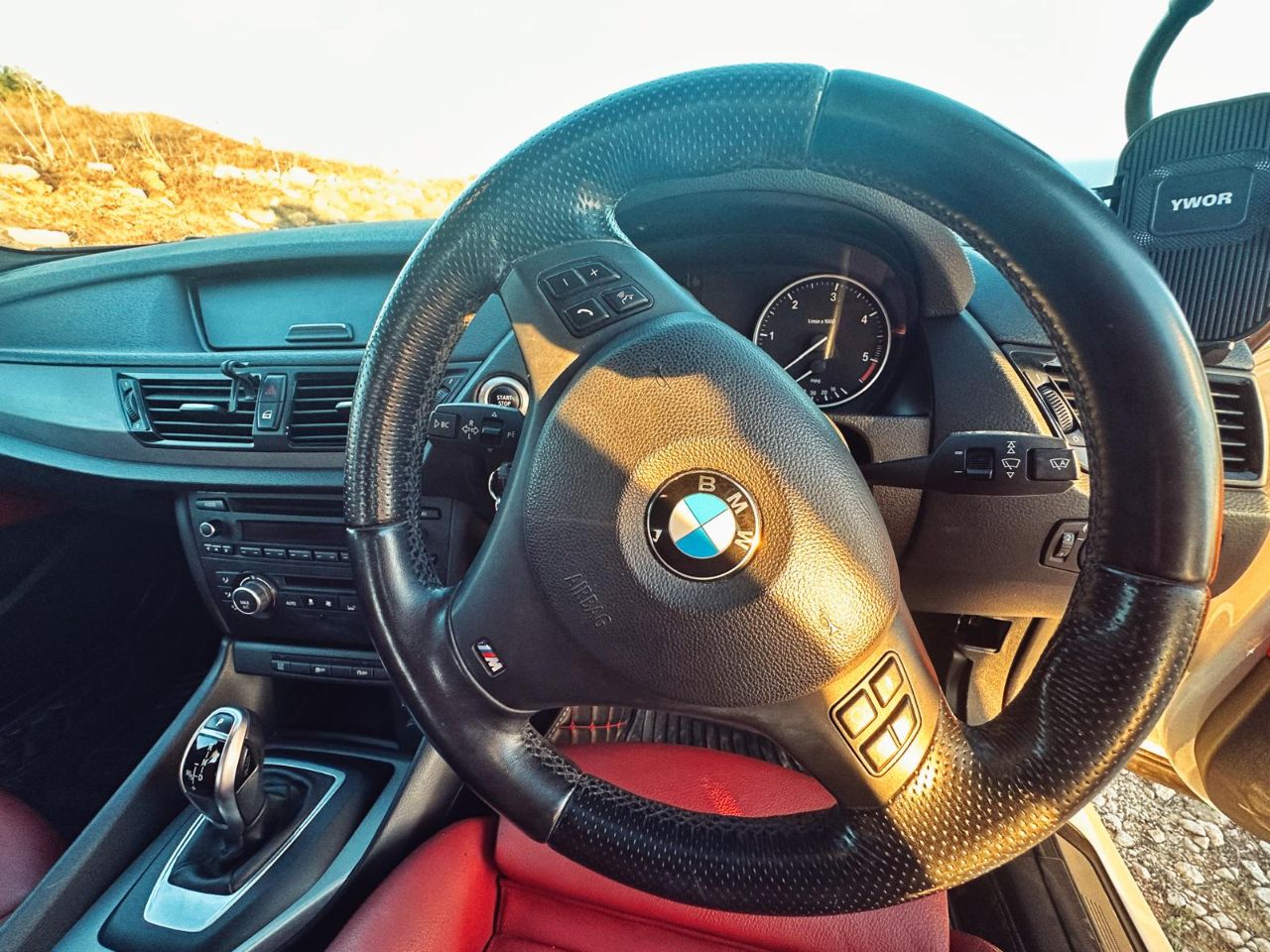 BMW X1 sDrive  Pearl White with Red Leather Interior — photo 11