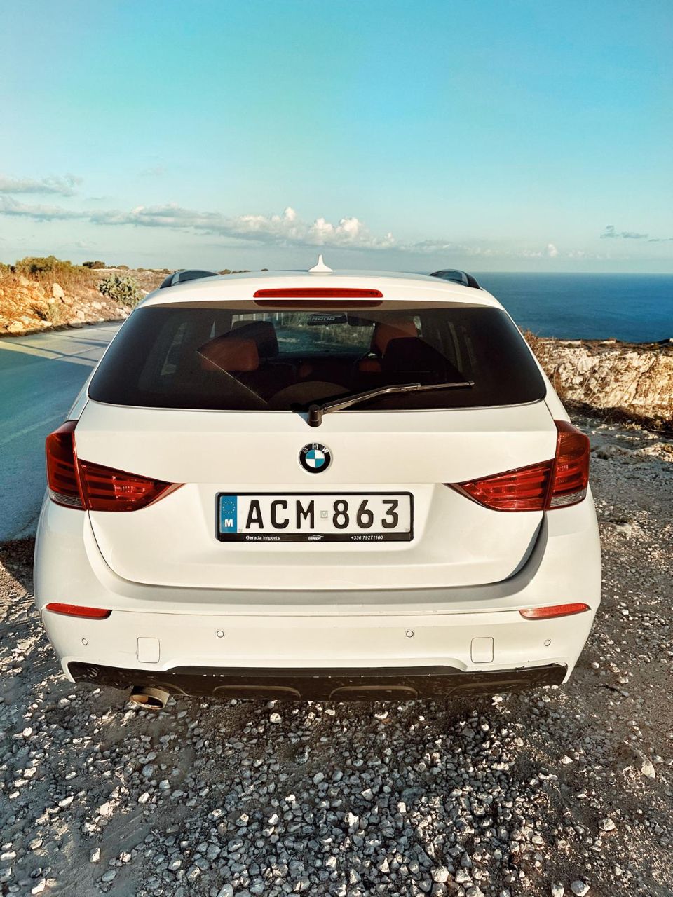 BMW X1 sDrive  Pearl White with Red Leather Interior — photo 6