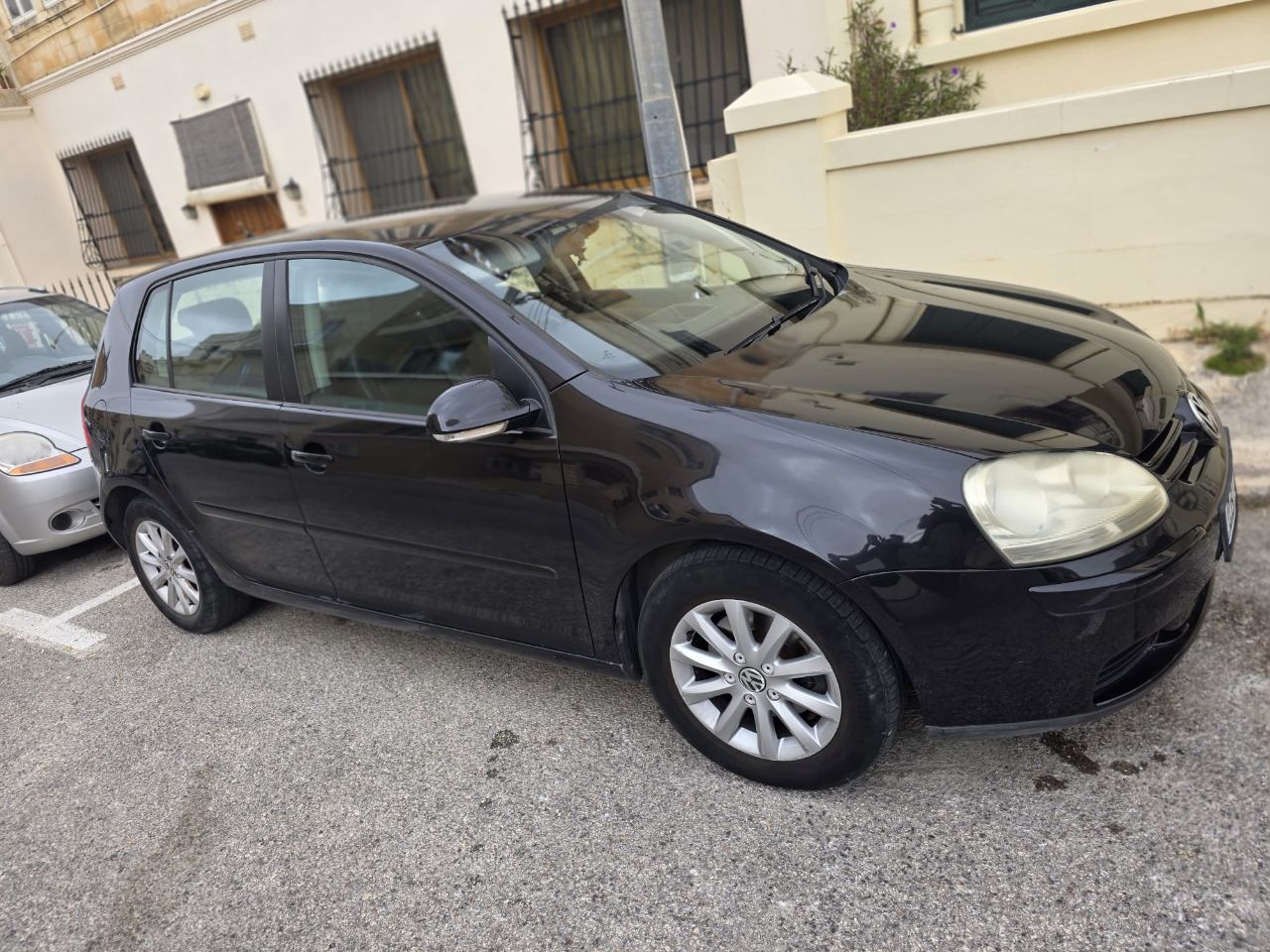 VW Golf TDI 105 Hatchback — photo 3