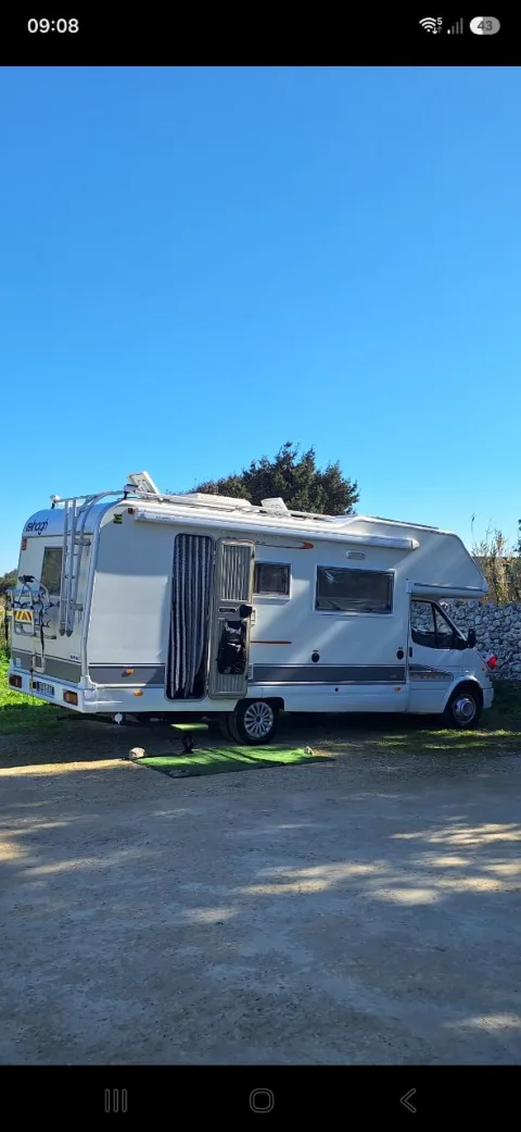 Ford camper sleeps 7