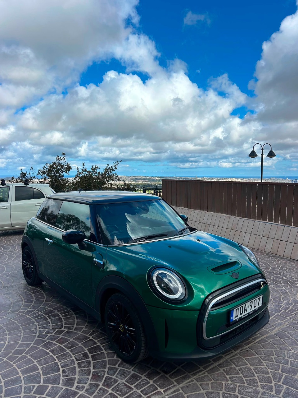 MINI COOPER SE — photo 3