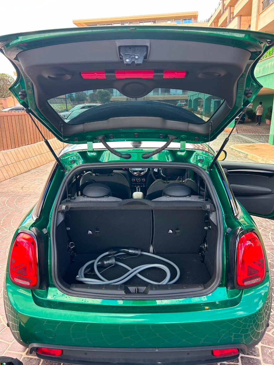 MINI COOPER SE — photo 9