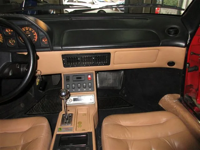 Ferrari Mondial T cabrio — photo 14