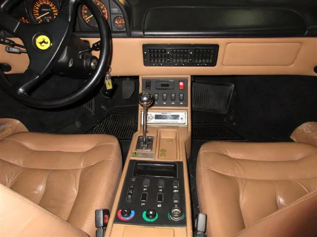 Ferrari Mondial T cabrio — photo 12