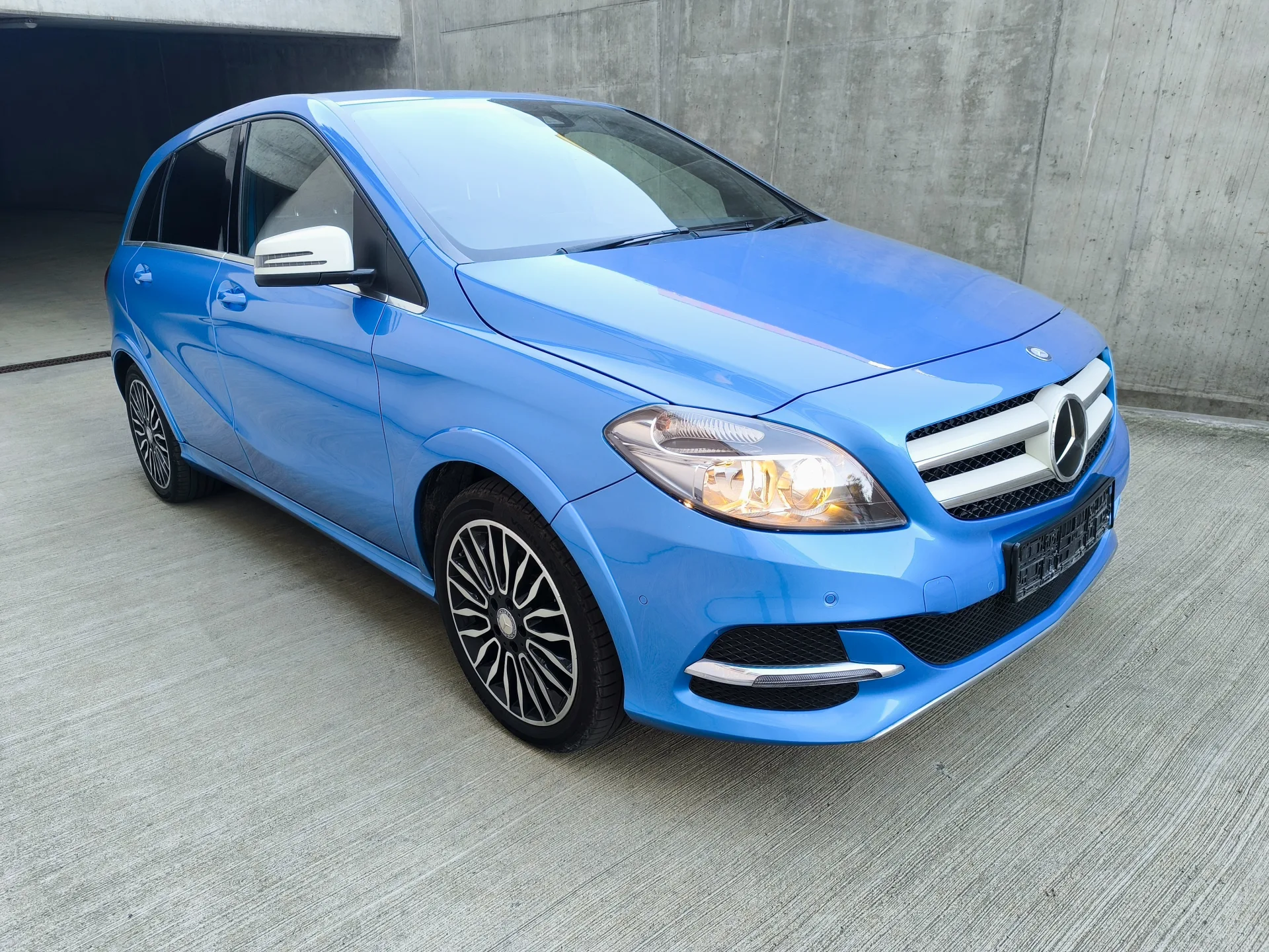 2017 Electric ⚡  Mercedes-Benz B 250 e, fully electric, 95 000 mileage. — photo 2